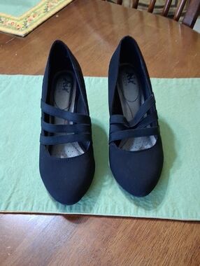 Air Flex Women’s Black Heels with Cross Straps